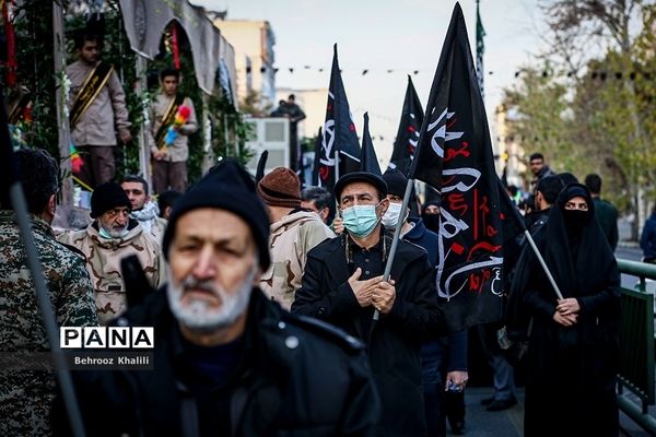 تشییع پیکر ۲۰۰ شهید گمنام دفاع مقدس در تهران