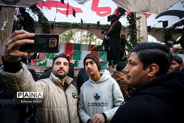تشییع پیکر ۲۰۰ شهید گمنام دفاع مقدس در تهران