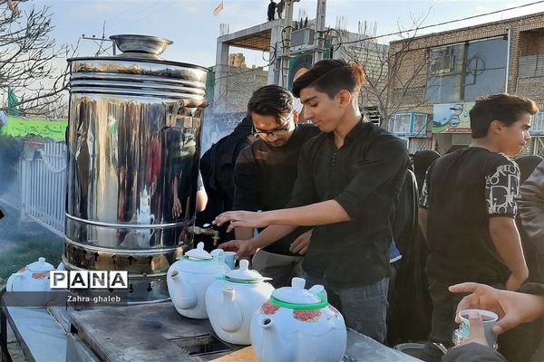 استقبال نوجوانان و جوانان بافقی از شهید گمنام