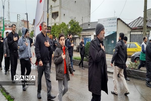 به حرمت خاک چادر مادر می‌آییم