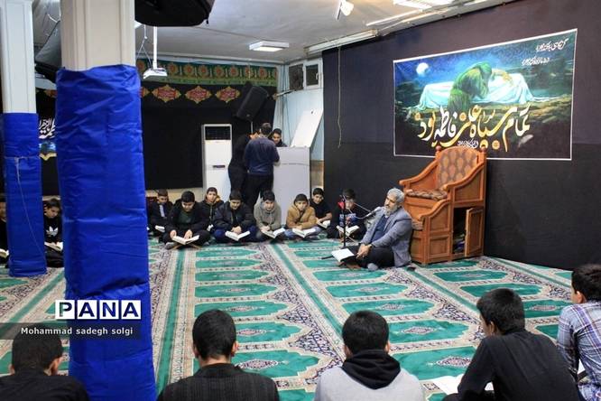برگزاری مراسم عزاداری شهادت حضرت فاطمه زهرا (س)در دبیرستان علامه حلی ۴ منطقه ۱۴