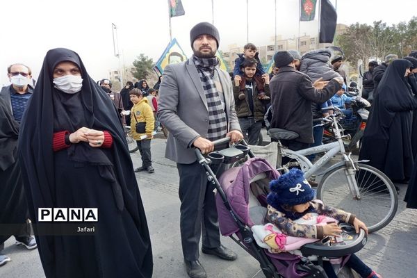 تشییع پیکر پاک شهدا گمنام در سالروز شهادت حضرت زهرا (س) در اصفهان -٢