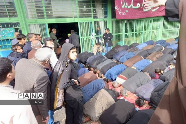 تشییع پیکر پاک شهدا گمنام در سالروز شهادت حضرت زهرا (س) در اصفهان -٢