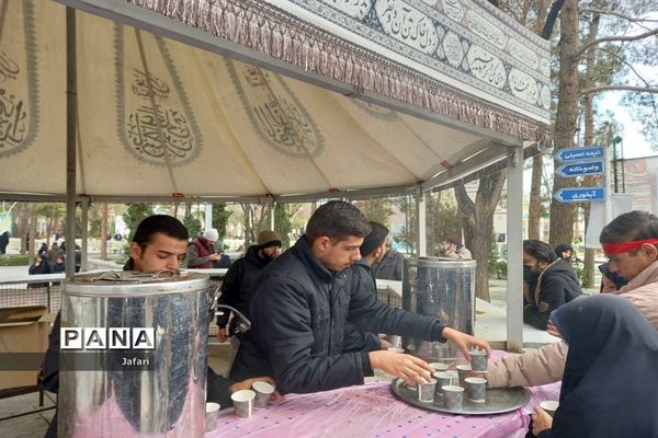 تشییع پیکر پاک شهدا گمنام در سالروز شهادت حضرت زهرا (س) در اصفهان -٢