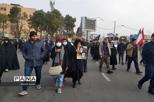 مراسم تشییع هشت تن از شهدای گمنام دوران دفاع مقدس در شیراز