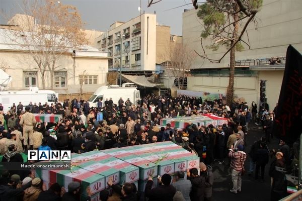 تشییع پیکر مطهر ٢٠٠ شهید گمنام در معراج شهدا تهران