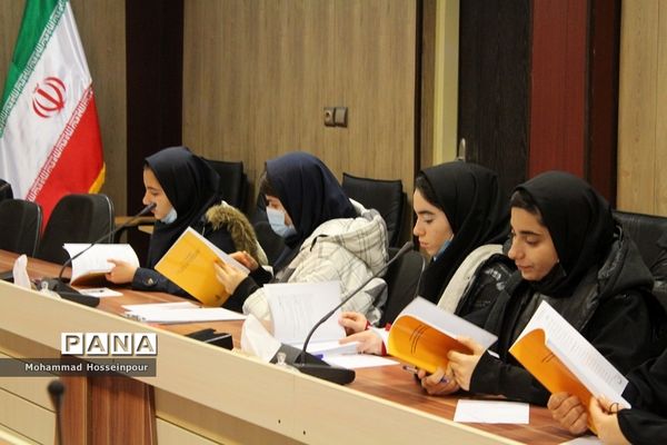 برگزاری انتخابات شورای دانش‌آموزی در بهارستان‌2