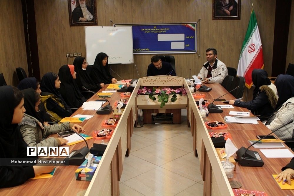 برگزاری انتخابات شورای دانش‌آموزی در بهارستان‌2