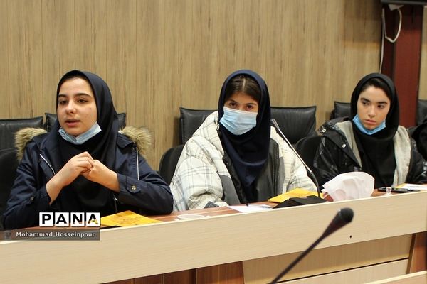 برگزاری انتخابات شورای دانش‌آموزی در بهارستان‌2