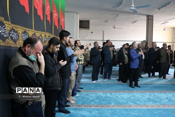 وداع کارکنان آموزش و پرورش ناحیه یک قم با پیکر شهید گمنام