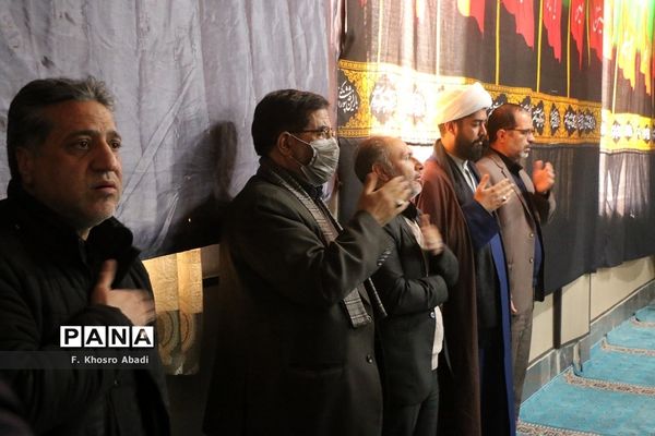 وداع کارکنان آموزش و پرورش ناحیه یک قم با پیکر شهید گمنام