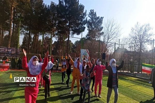 استفاده خانوادگی دانش‌آموزان از فضاهای ورزشی شهر جوادآباد