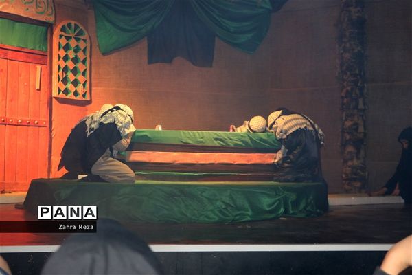 مراسم اختتامیه نمایش زخم موعود در ورامین