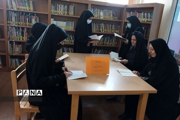 بازدید از کتابخانه فرهنگ‌سرای قلم در بهارستان2