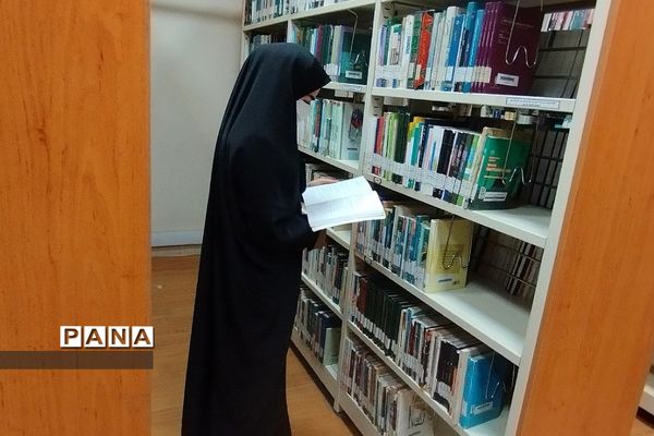 بازدید از کتابخانه فرهنگ‌سرای قلم در بهارستان2