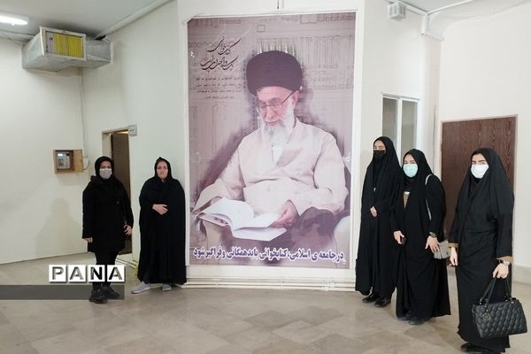 بازدید از کتابخانه فرهنگ‌سرای قلم در بهارستان2