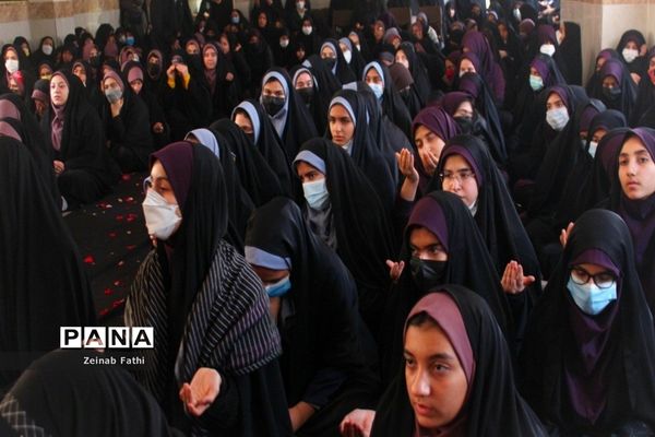 مراسم تشییع و خاکسپاری پیکر شهید گمنام در دبیرستان شاهد امام حسین(ع)