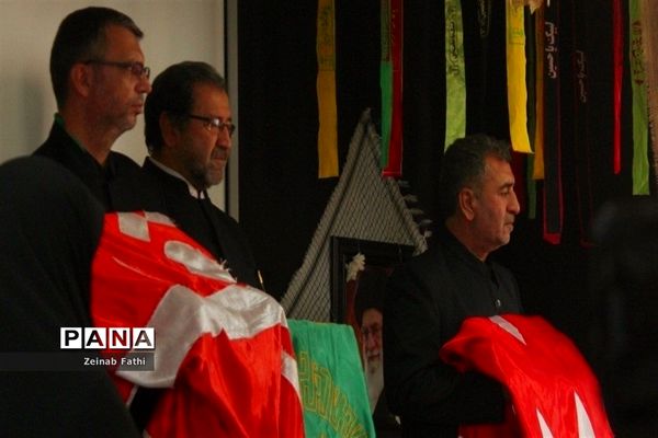 مراسم تشییع و خاکسپاری پیکر شهید گمنام در دبیرستان شاهد امام حسین(ع)
