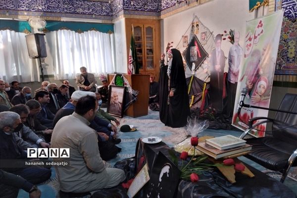 بزرگداشت هفتمین روز خاکسپاری شهید گمنام در اداره‌کل آموزش و پرورش فارس