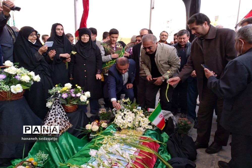 بزرگداشت هفتمین روز خاکسپاری شهید گمنام در اداره‌کل آموزش و پرورش فارس