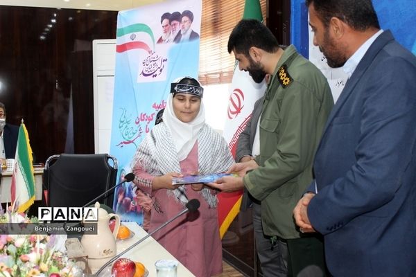 تجلیل از نفرات برگزیده جشنواره عهد کودکان دبستانی با حاج قاسم سلیمانی