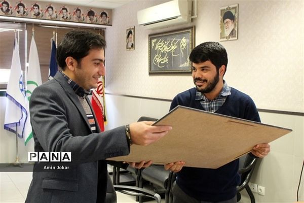 مراسم تکریم و معارفه مدیر کتابخانه دانش‌آموز در شیراز