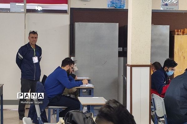 حوزه امتحانات نهایی مرکز استعدادهای درخشان شهید بهشتی رودهن