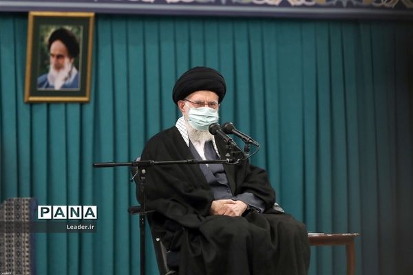 دیدار جمعی از بانوان فرهیخته کشور با رهبر انقلاب اسلامی