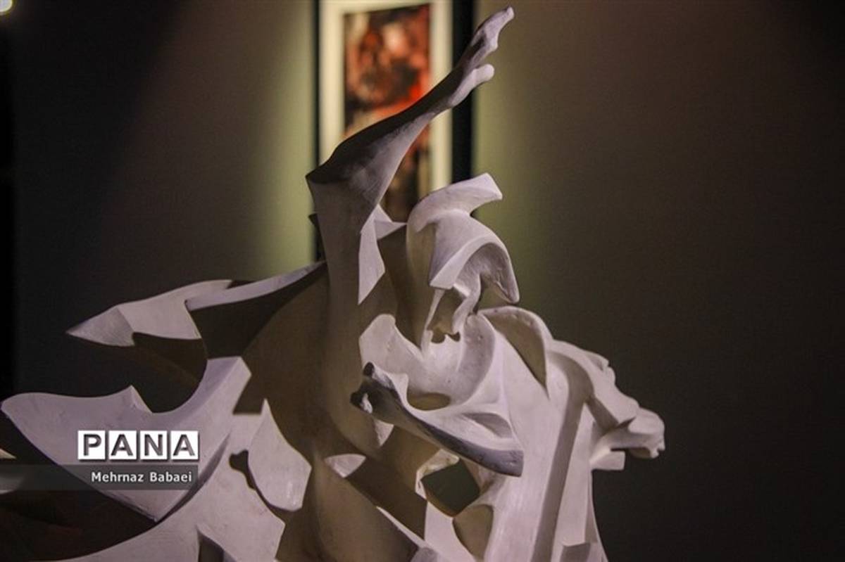 همراهی با جشنواره هنرهای تجسمی فجر نشانه هوشمندی هنرمندان است