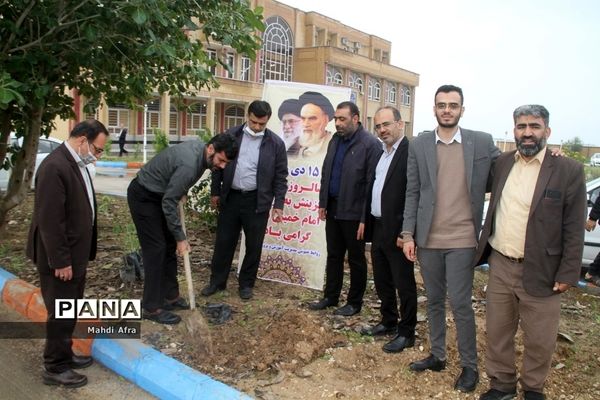 تقدیر از گزینشگران و کاشت نهال به مناسبت سالروز تشکیل نهاد گزینش در شهرستان بهبهان