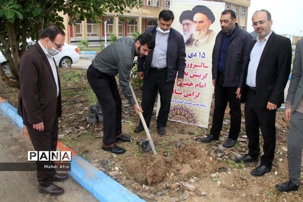 تقدیر از گزینشگران و کاشت نهال به مناسبت سالروز تشکیل نهاد گزینش در شهرستان بهبهان