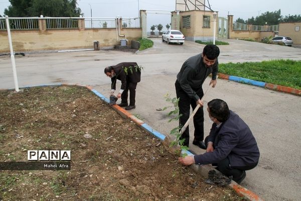 تقدیر از گزینشگران و کاشت نهال به مناسبت سالروز تشکیل نهاد گزینش در شهرستان بهبهان