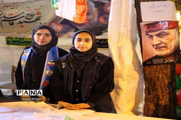 برپایی ایستگاه صلواتی توسط سازمان دانش‌آموزی استان سمنان‌