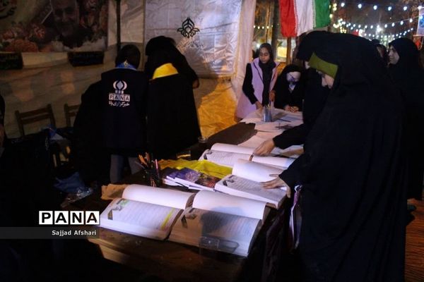 برپایی ایستگاه صلواتی توسط سازمان دانش‌آموزی استان سمنان‌