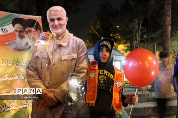 برپایی ایستگاه صلواتی توسط سازمان دانش‌آموزی استان سمنان‌