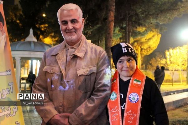 برپایی ایستگاه صلواتی توسط سازمان دانش‌آموزی استان سمنان‌
