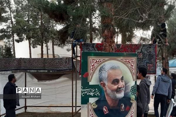 برپایی ایستگاه صلواتی توسط سازمان دانش‌آموزی استان سمنان‌