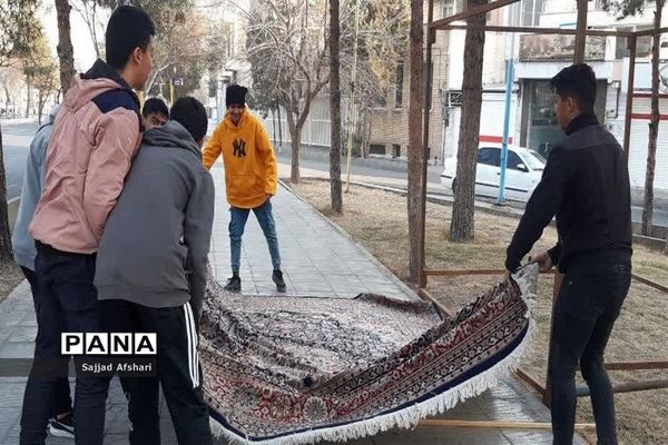 برپایی ایستگاه صلواتی توسط سازمان دانش‌آموزی استان سمنان‌
