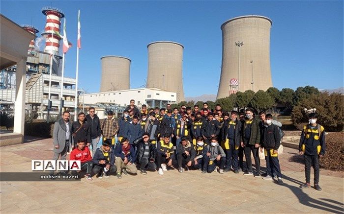 اردوی راهیان پیشرفت  45هنرجوی فیروزه در نیروگاه سیکل ترکیبی نیشابور
