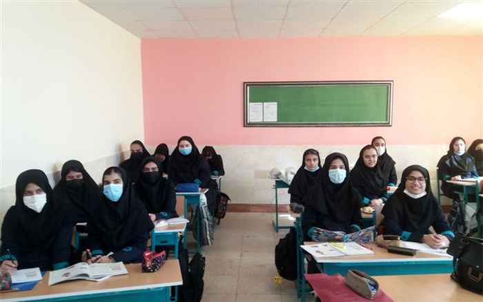 درخشش فرهنگیان دبیرستان دخترانه استعدادهای درخشان ملارد، در جشنواره الگو‌های برتر تدریس