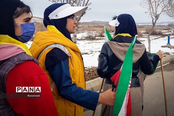 کوهپیمایی دانش‌آموزان دختر سازمان دانش‌آموزی آذربایجان غربی