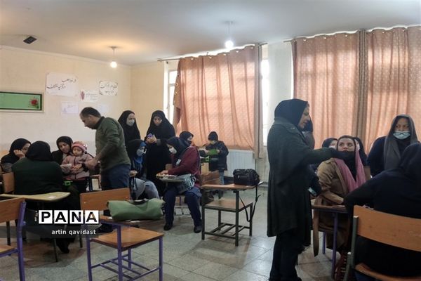 برگزاری دوره آموزشی بازی‌های فکری رویش ویژه مربیان ناحیه 3 شیراز