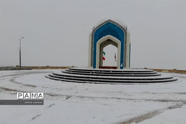 قادرآباد سفیدپوش شد