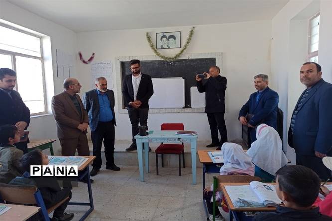 بازدید مدیرکل آموزش و پرورش خراسان جنوبی از مدارس منطقه آموزش و پرورش دستگران طبس