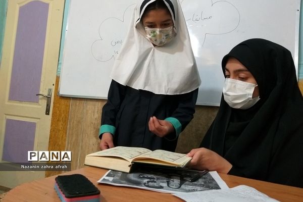 برگزاری امتحانات مرحله آموزشگاهی قرآن و عترت در رودهن