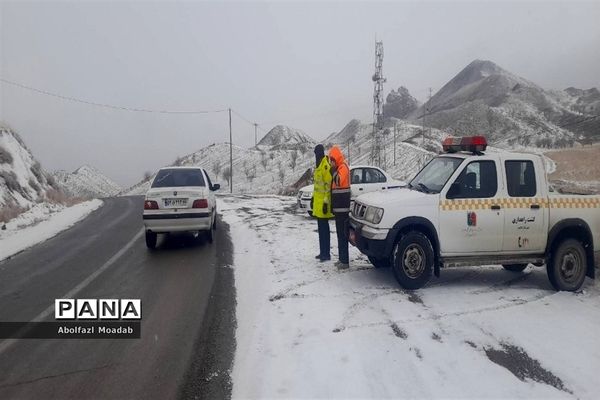 بارش برف بعد از سال‌ها  انتظار در کاشمر