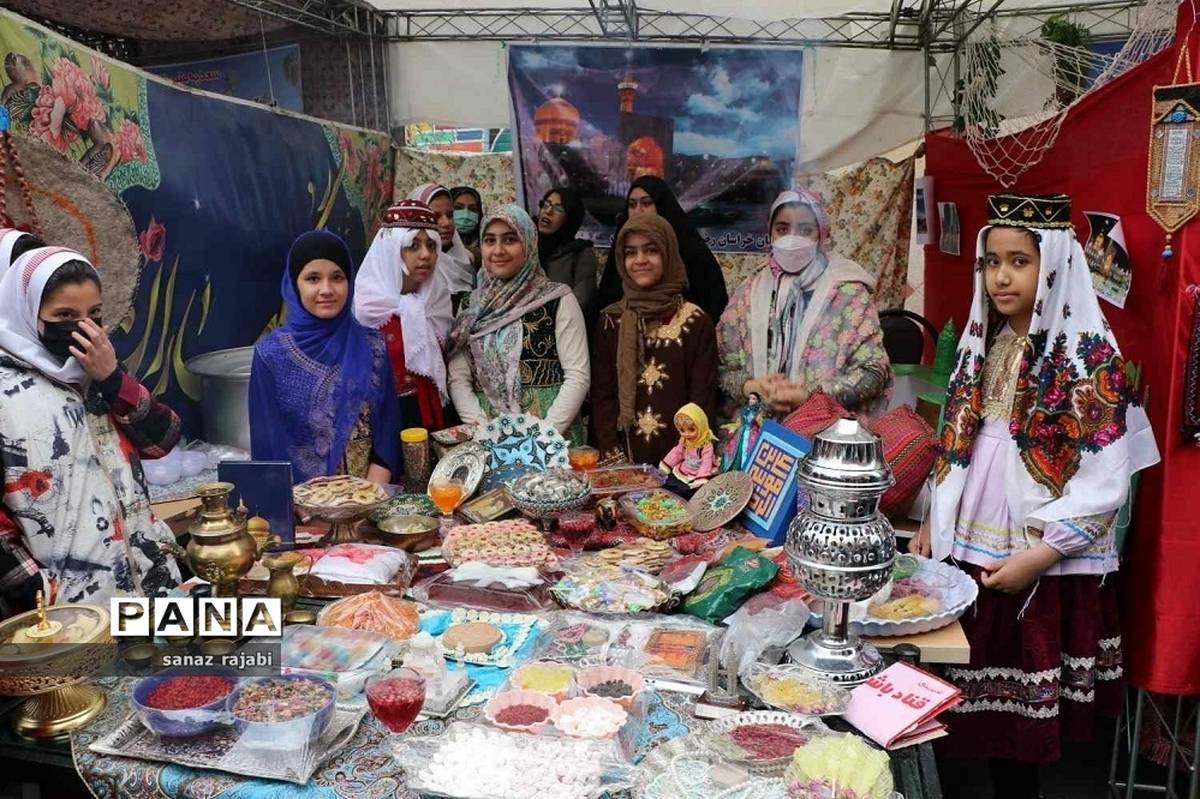برگزاری جشنواره ایران‌شناسی در دبستان طواف معماریان ناحیه2 شهرری
