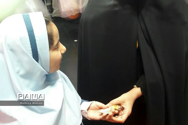 برگزاری جشن روز مادر در مدرسه ام البنین یک شهرری