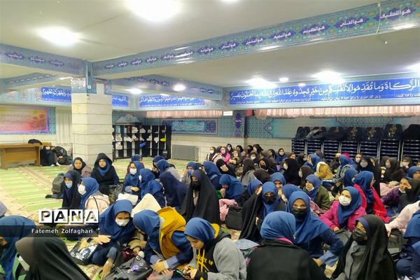 میلاد حضرت صدیقه طاهره (س) در دبیرستان فجر