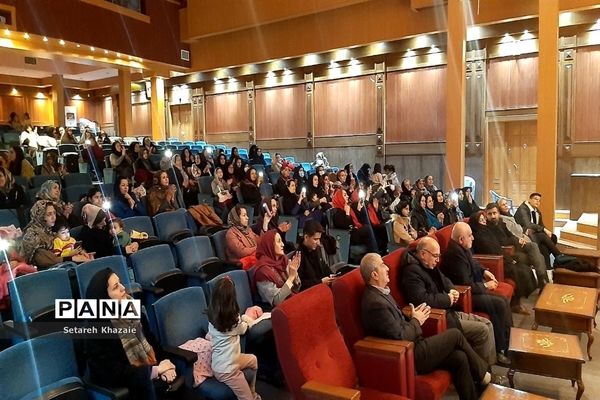 مراسم روز مادر دبستان احدیان در فرهنگسرای آریو مصلی نژاد